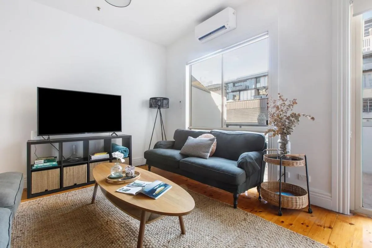 Flinders Find – A Spacious City Haven for Couples — 5