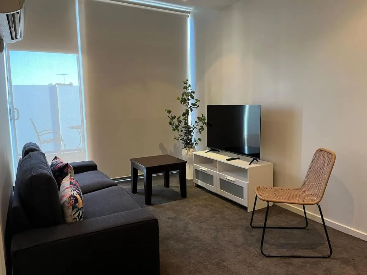 Glen Waverley Modern Apt near Syndal Station — 5
