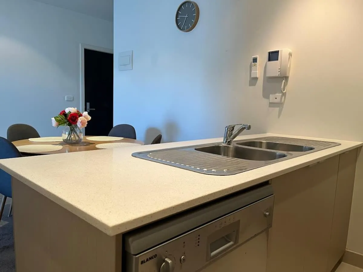 Glen Waverley Modern Apt near Syndal Station — 3