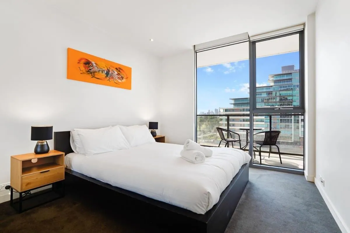 Grosvenor on Queens Luxury Melbourne CBD Apt — 2