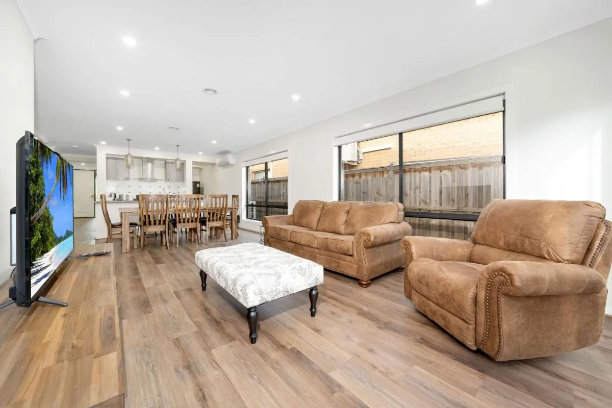 Happy Cozy Convenient 4BR, Breezy, Near Mall, Park — 5