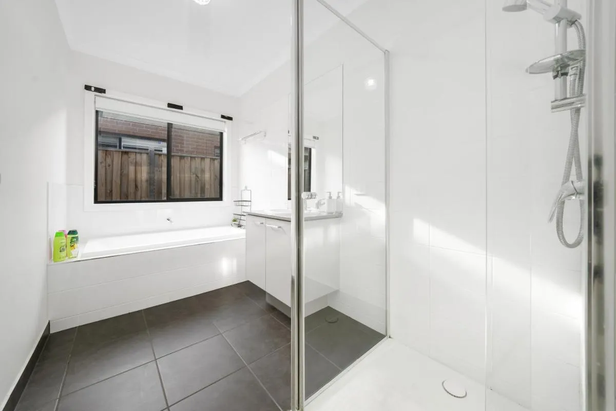 Happy Cozy Convenient 4BR, Breezy, Near Mall, Park — 3
