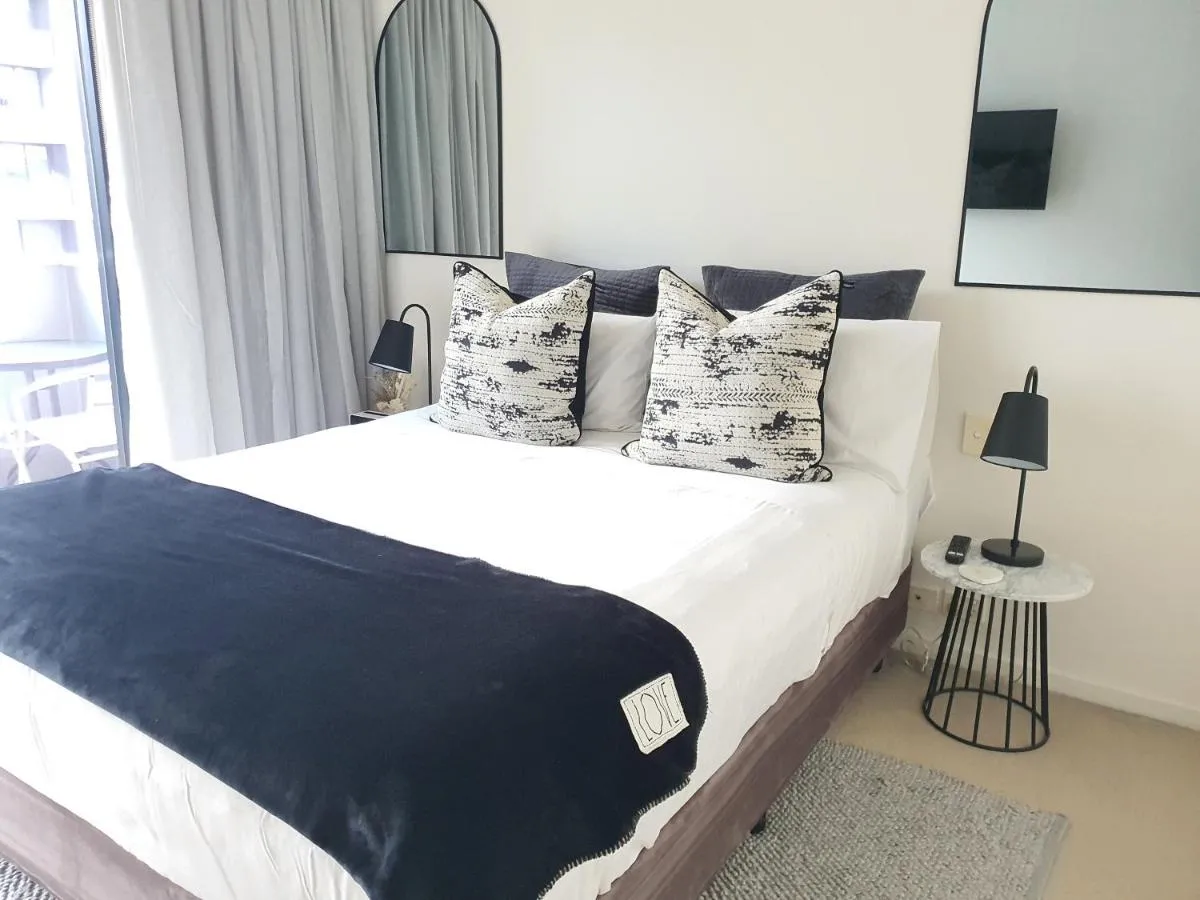 Harbour Escape Apartments Docklands — 3