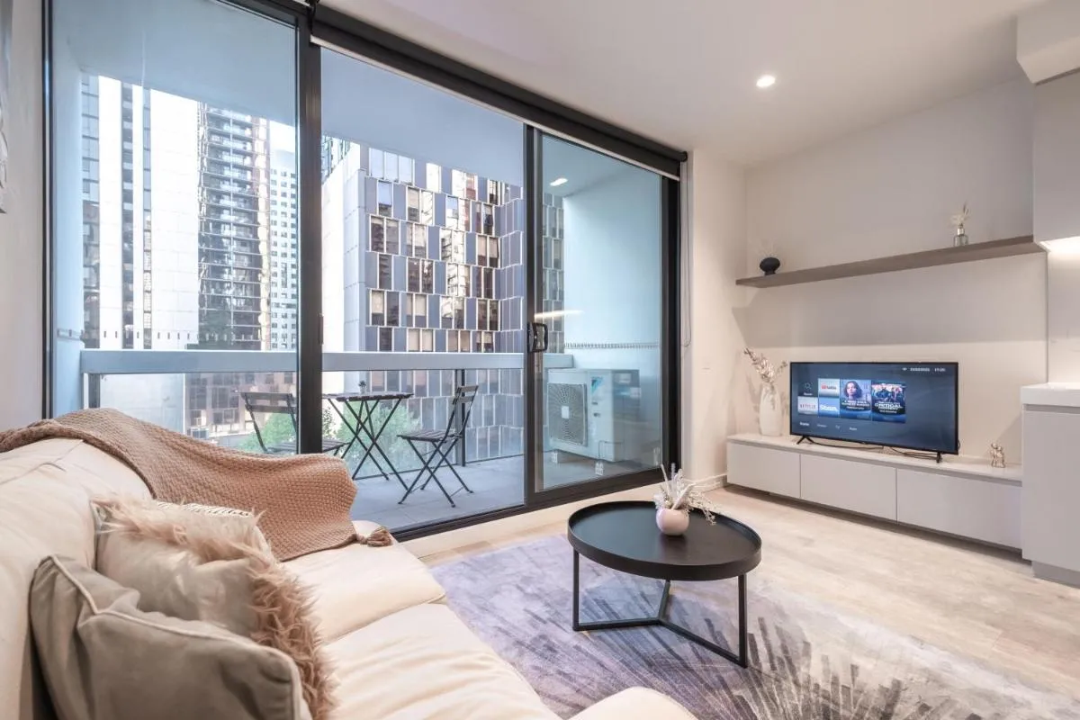 Heart Melbourne Cbd 1bedroom Apartment Balcony — 5