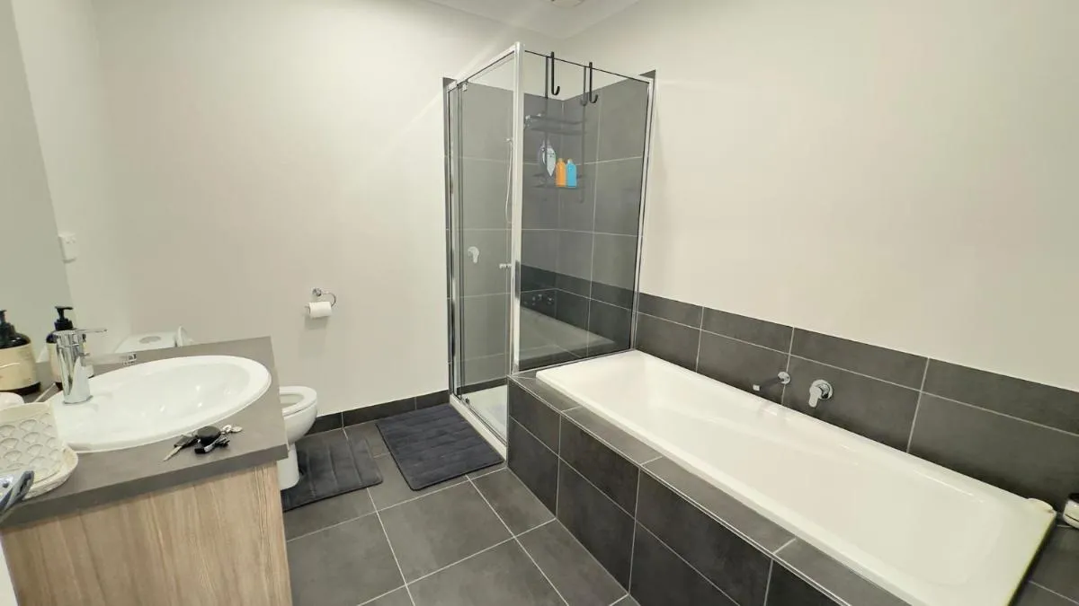 Home in Wyndham Vale (Manor Lakes) Melbourne — 3