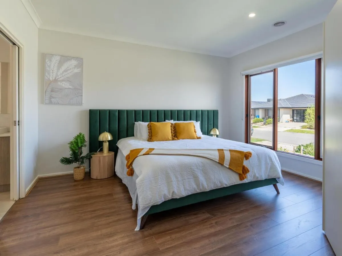 Homely Entire house in Clyde — 2
