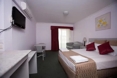 Hume Villa Motor Inn — 4