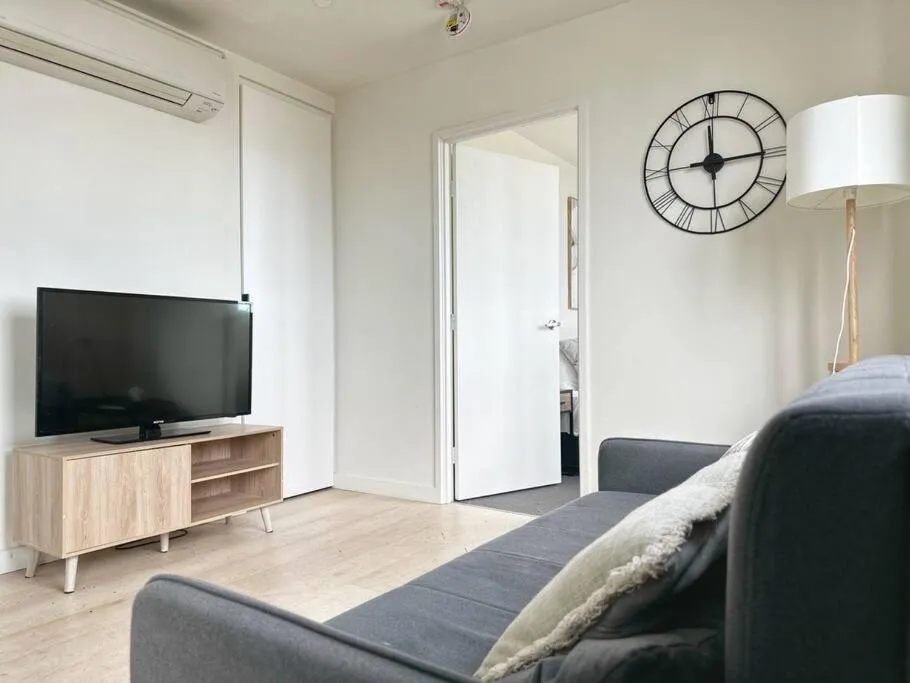 IN2103-1 BR Comfy Loft with Stunning View