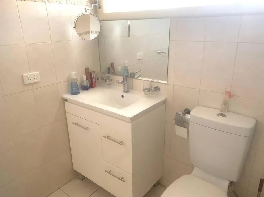 Ideal accommodation in Glen Waverley — 3