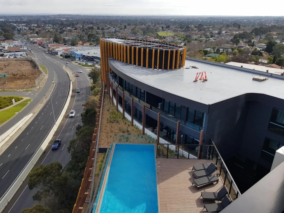 Ivanhoe Apartments — 4