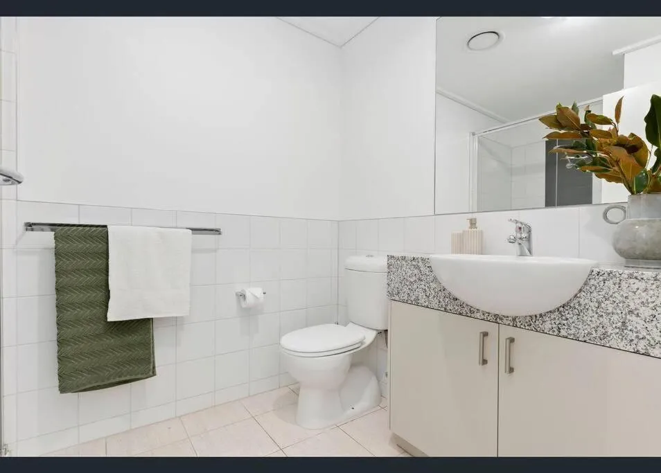 Jolimont Gem – East Melbourne Private Apt – MCG & Rod Laver Arena — 3