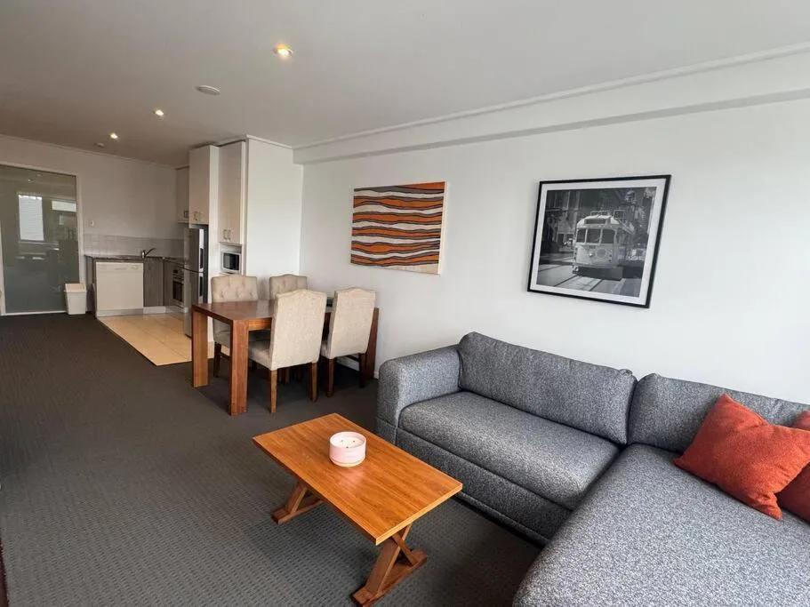 Jolimont Gem – East Melbourne Private Apt – MCG & Rod Laver Arena — 4