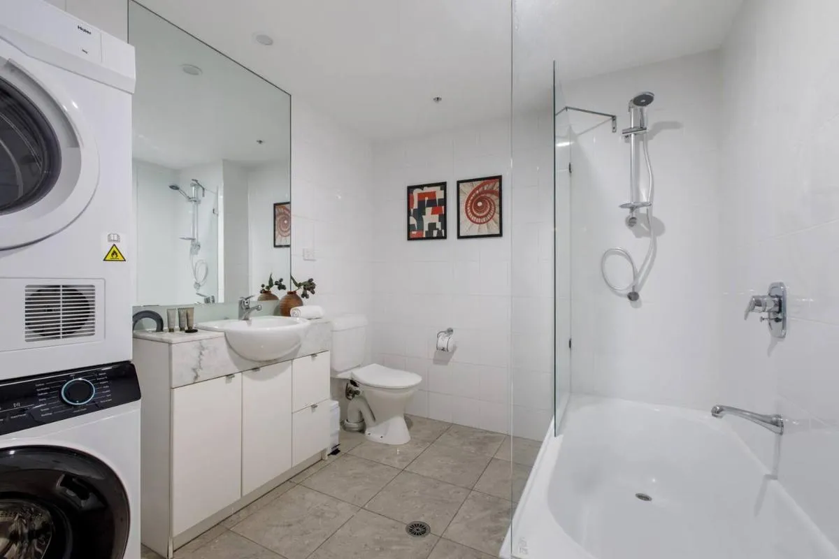 Kavanagh Breeze – Effortless Southbank Lifestyle — 3