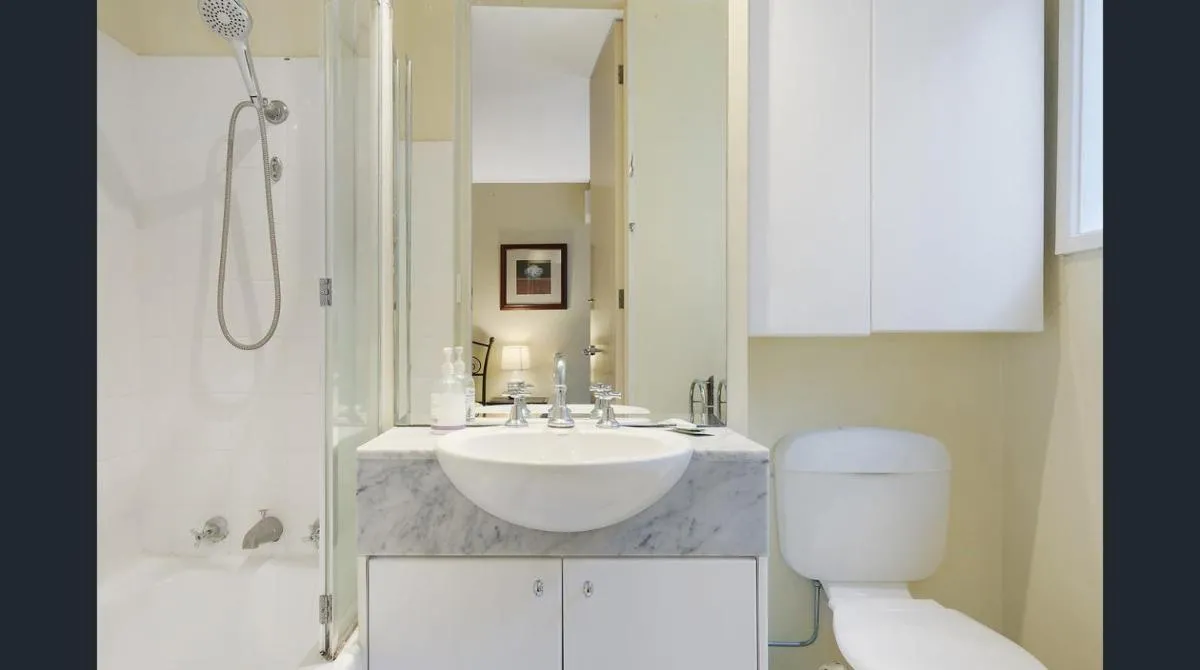 Knightsbridge Apartments — 3