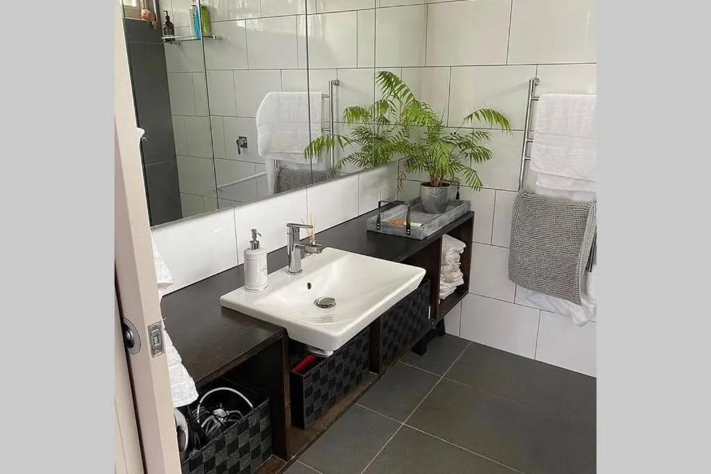 L’École Private Studio-Apartment by My Lodgingfy — 3