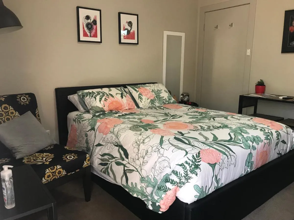 L’École Private Studio-Apartment by My Lodgingfy — 2
