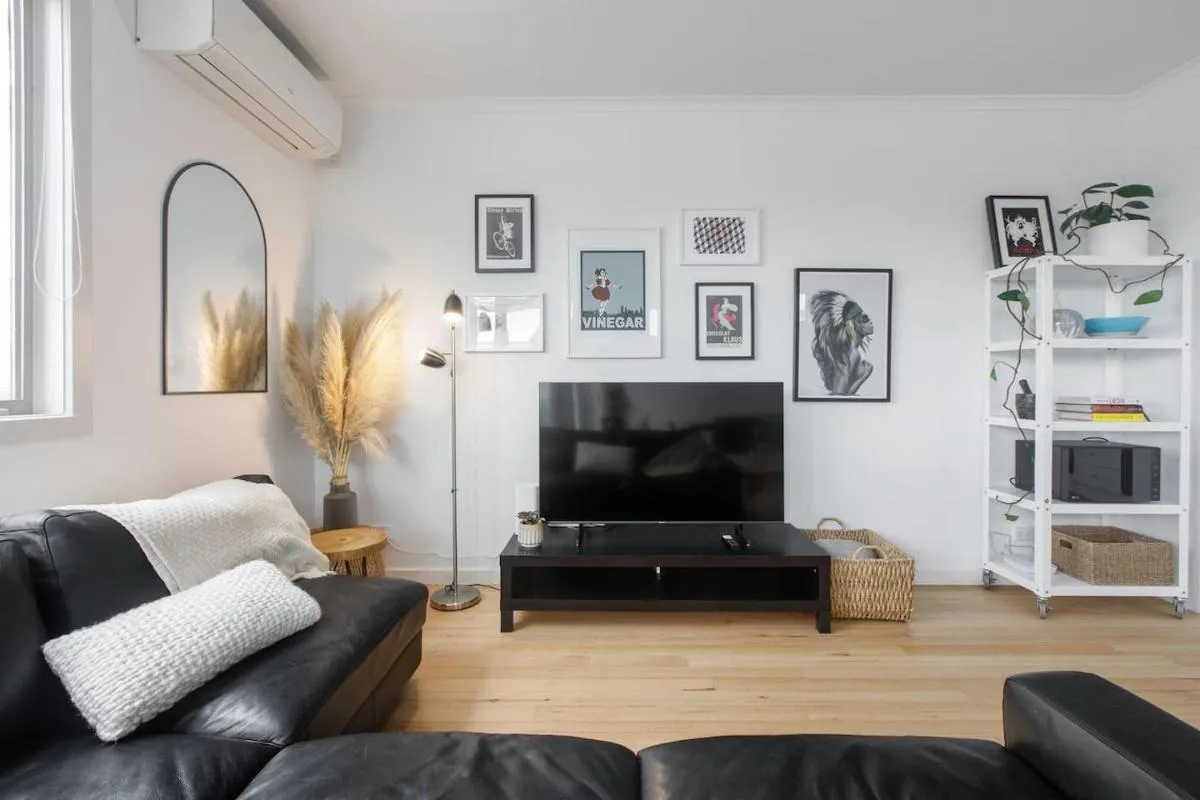 ‘Laidback Lygon’ A Two-storey Inner-city Oasis — 5