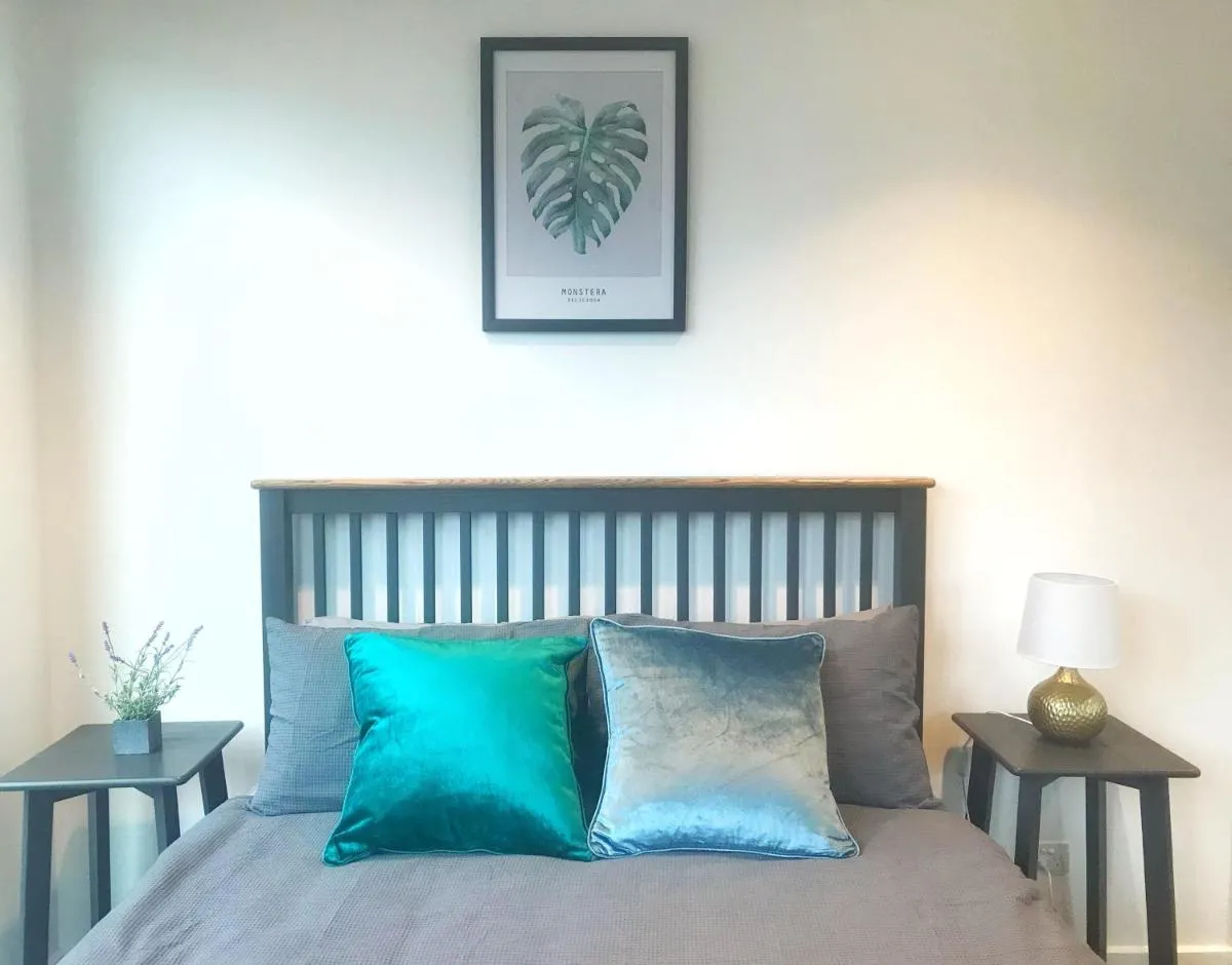 Large 2B2B Near Southern Cross FreeParking GYM POOL — 2