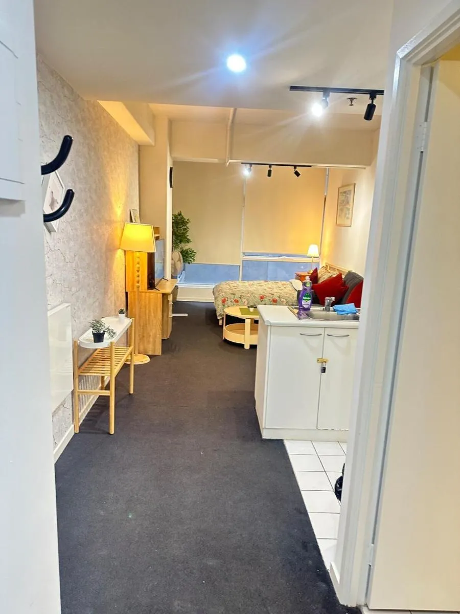 Lonsdale Street Perfect Studio Retreat — 5