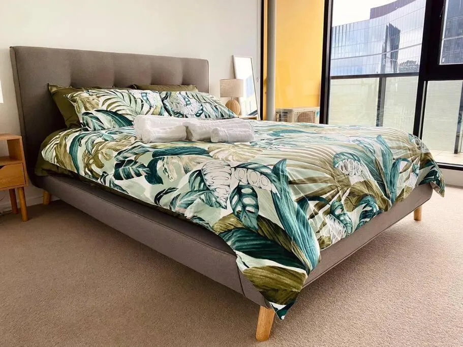 Lovely 1BR Apartment – Free Parking — 2