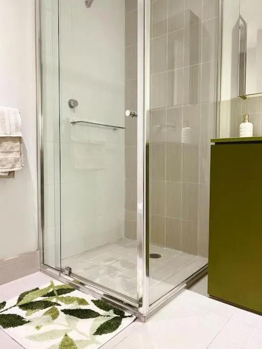 Lovely 1BR Apartment – Free Parking — 4