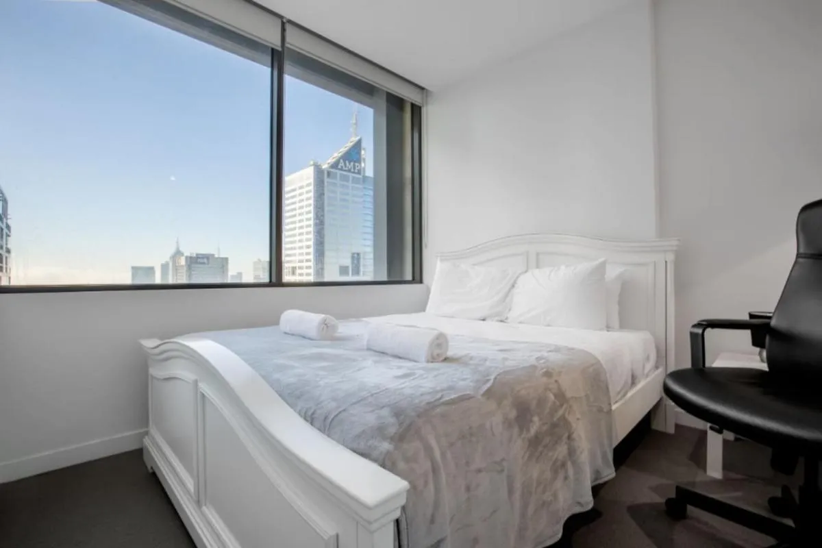 Lovely 1BR Apt Close to Southern Cross — 2