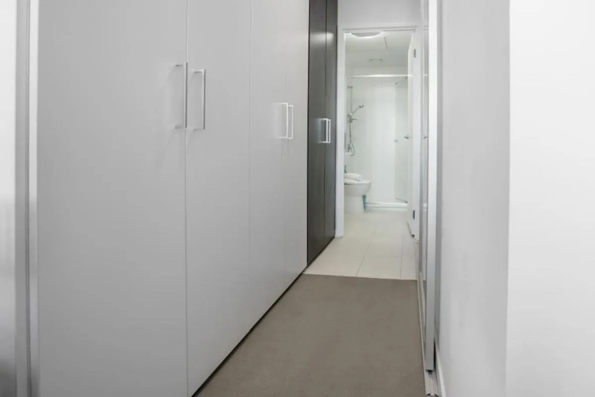 Lovely 1BR Apt Close to Southern Cross — 3