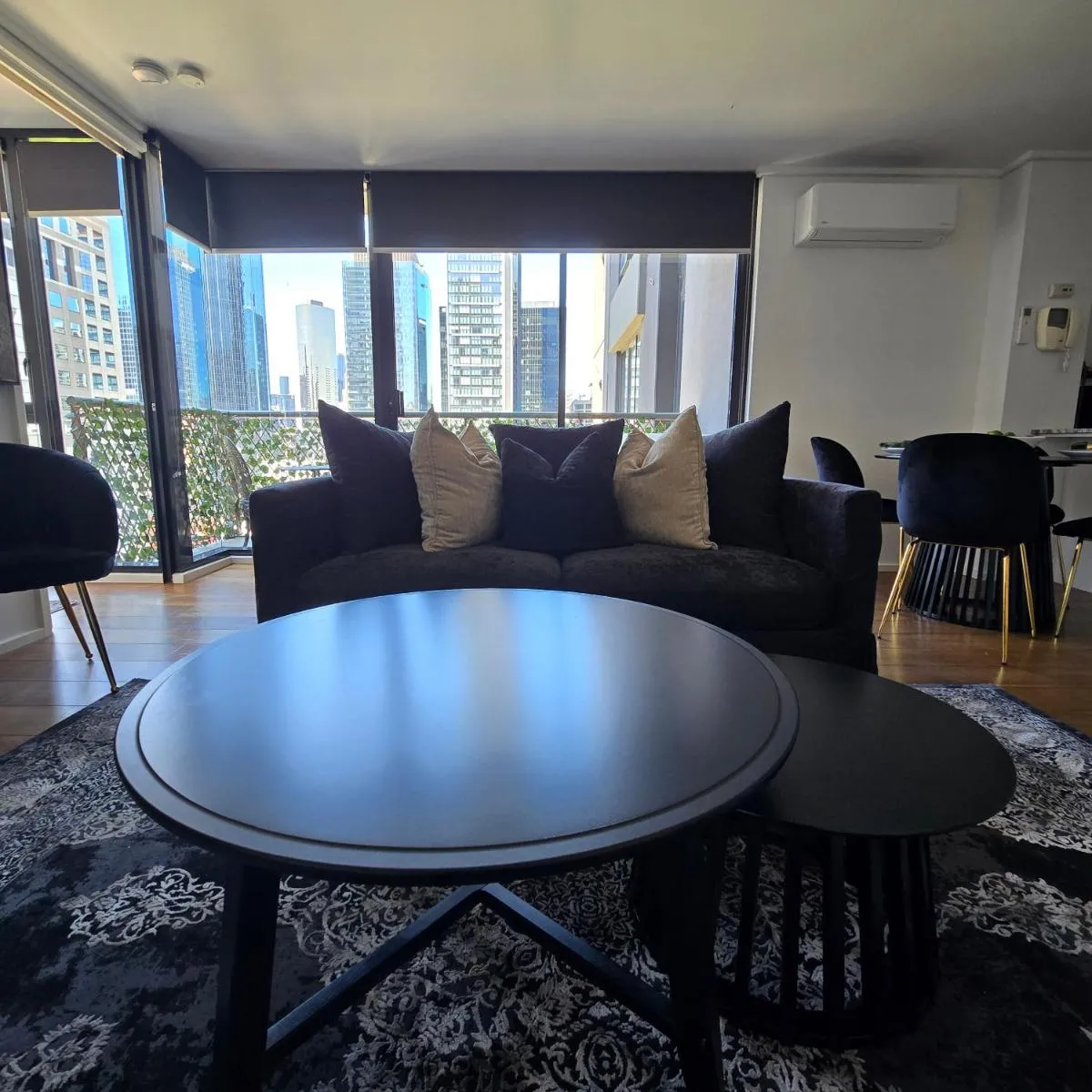 Luxuriq on Bourke — 3