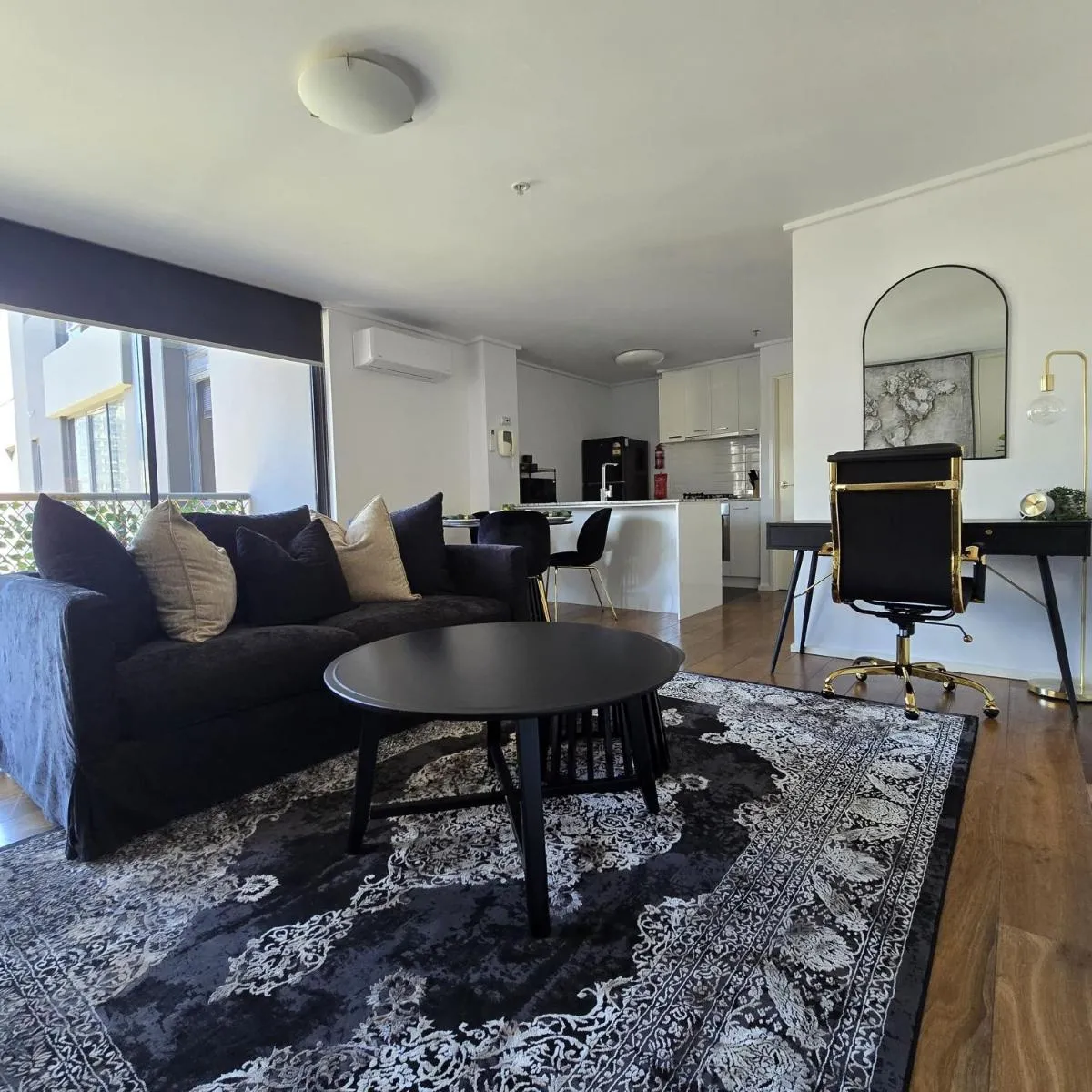 Luxuriq on Bourke — 5
