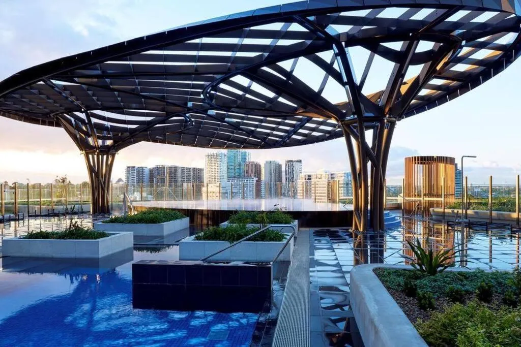 Luxury 3 Bed 2 Bath + car park at Melbourne Square — 2