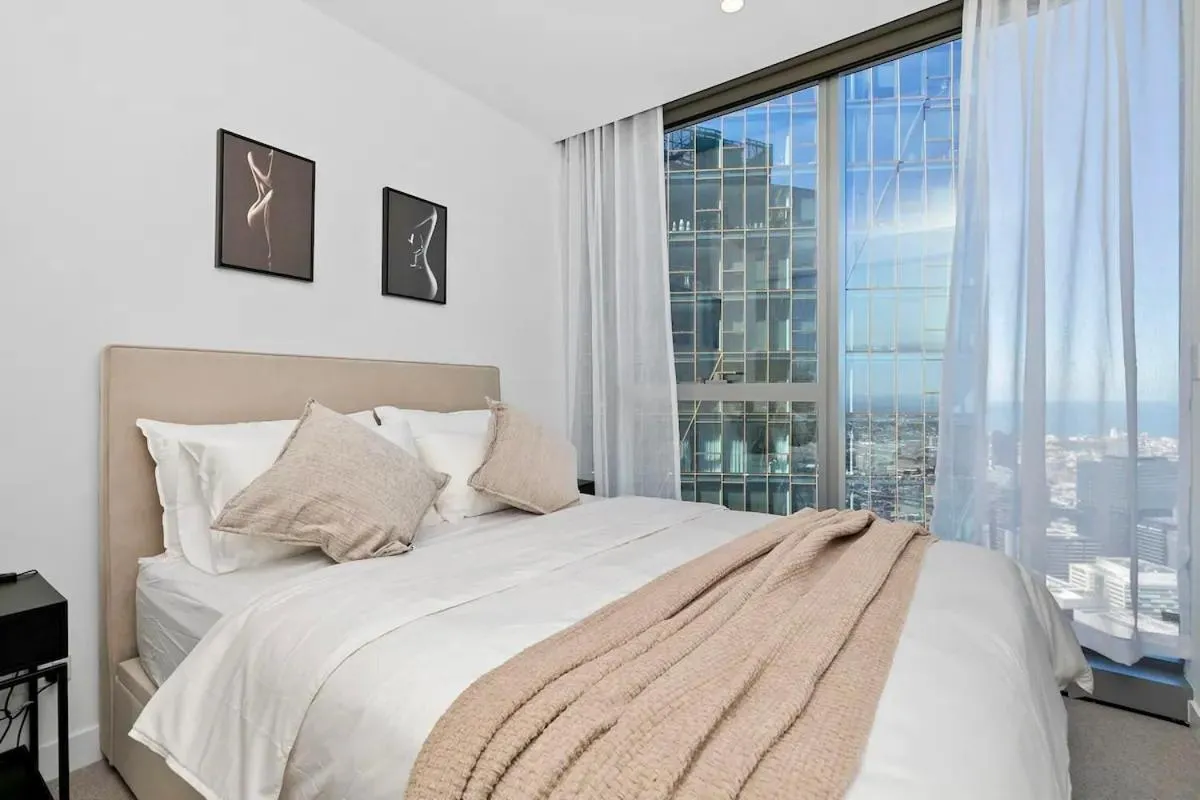 Luxury apartment in Melbourne — 2