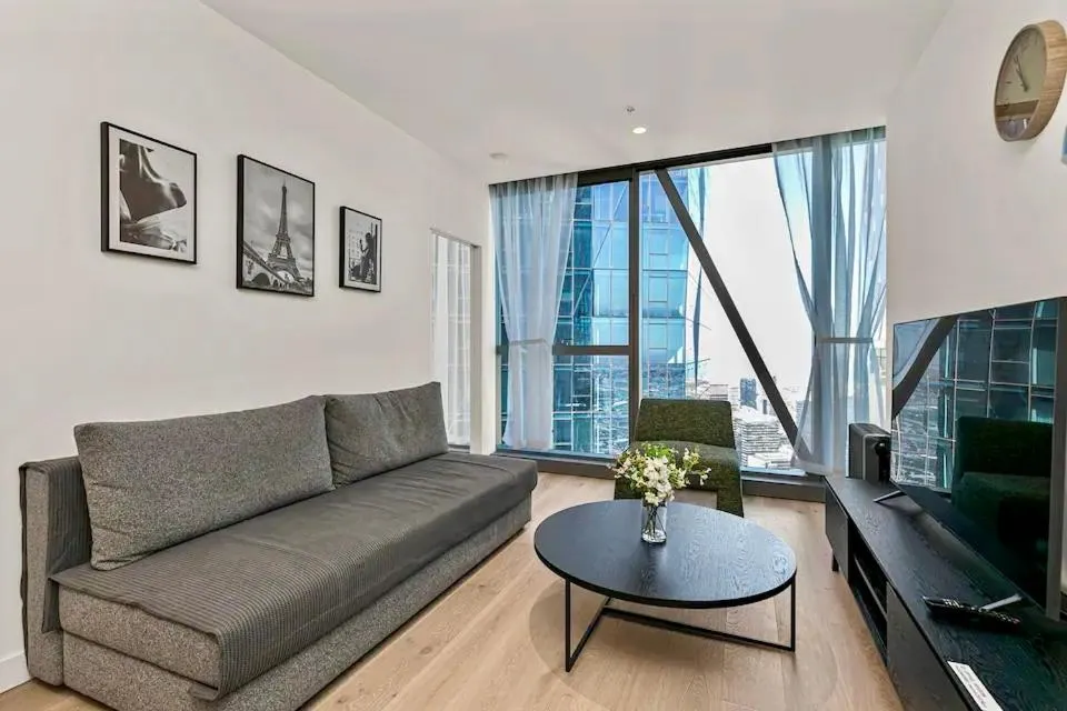 Luxury apartment in Melbourne — 5