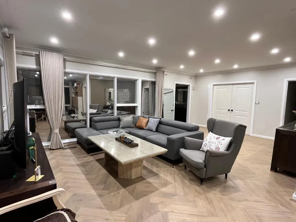 Melbourne Balwyn north three bedroom house