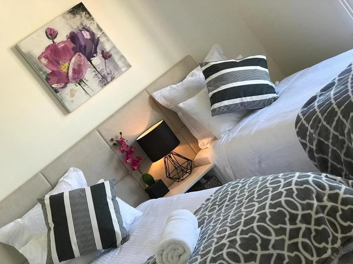 Melbourne Inner City Holiday Home Near CBD & Flemington — 2