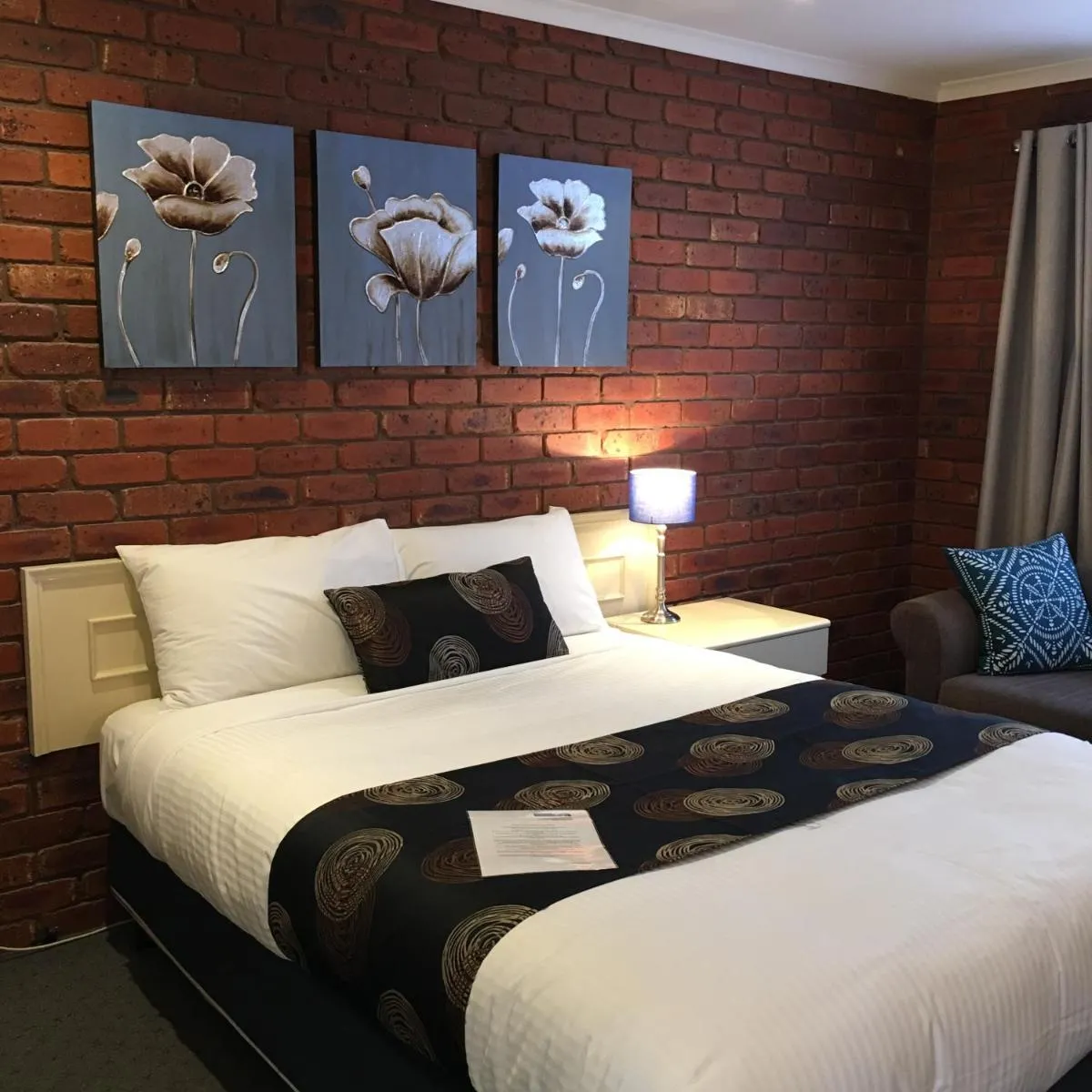Melton Motor Inn and Apartments — 4