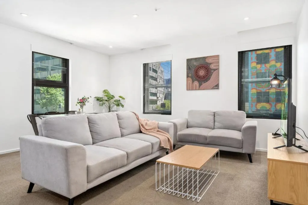 Modern 3-Bedroom Apartment in Prime Location