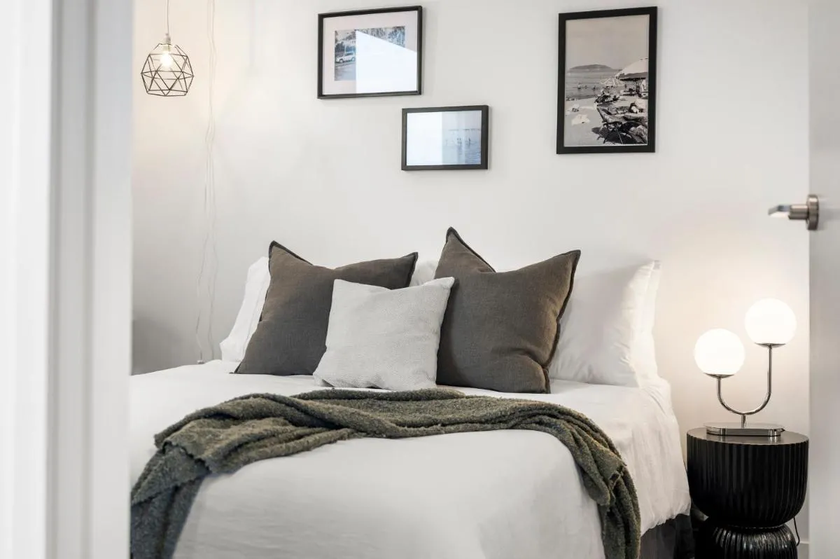 Modern, Elegant Oasis — 5