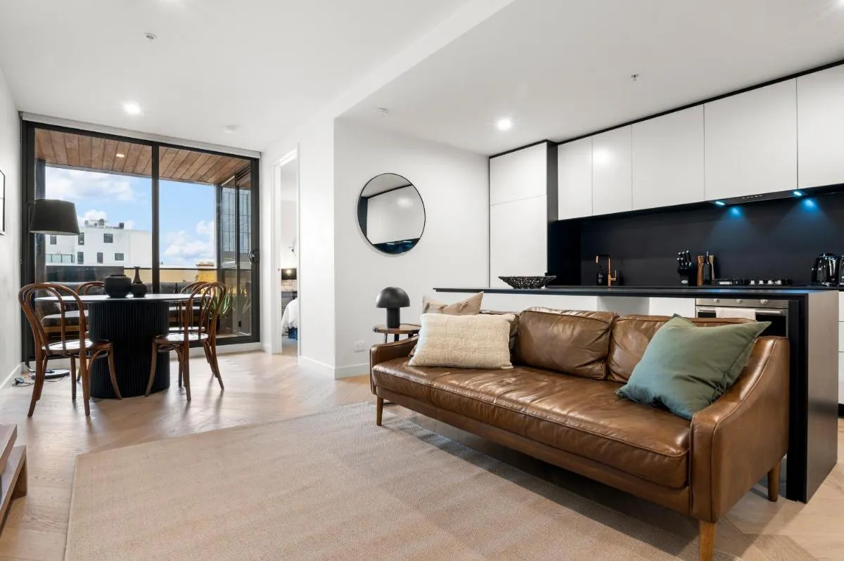 Modern, Elegant Oasis — 2