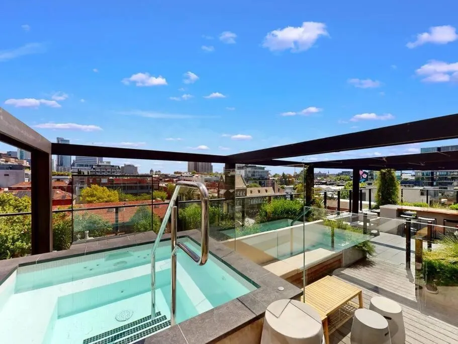 Modern, Luxury Oasis — 4