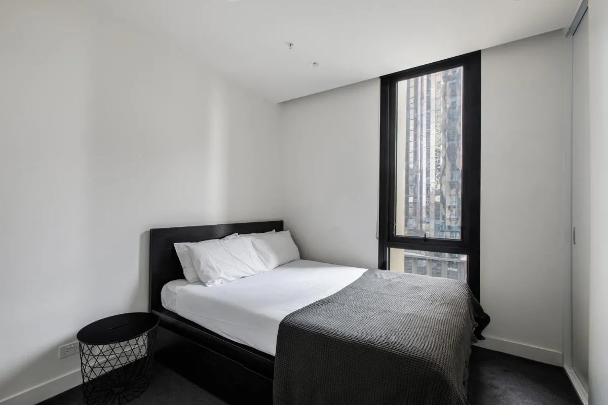Modern Nomads Urban Gem on Empire 2BR Walk to Melbourne Central with Parking — 2