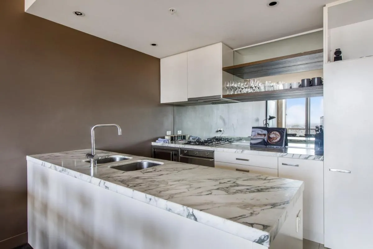 Modern Nomads Waterfront Residence Near Casino with River View — 4
