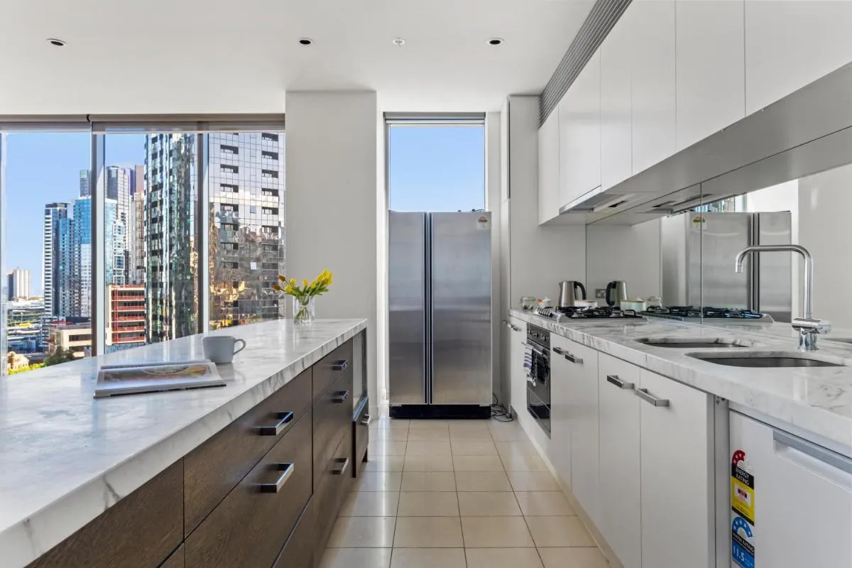 Modern Nomads Waterfront Southbank Sanctuary by the Yarra River — 4