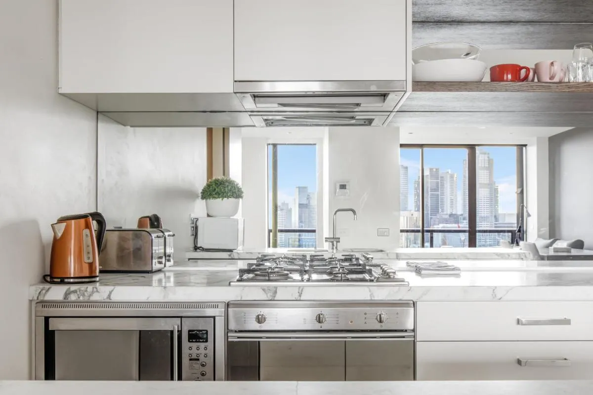 Modern Nomads Waterfront Suite near Casino with Free Carpark — 4