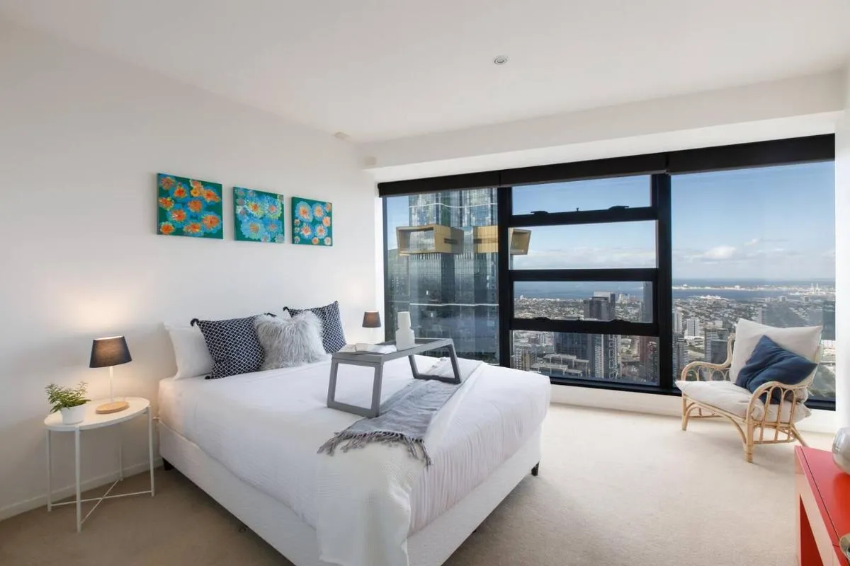Modern meets Retro in Penthouse with Soaring Views — 2