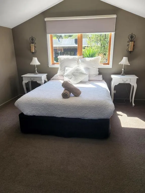 Montrose Barn House- Entire Home