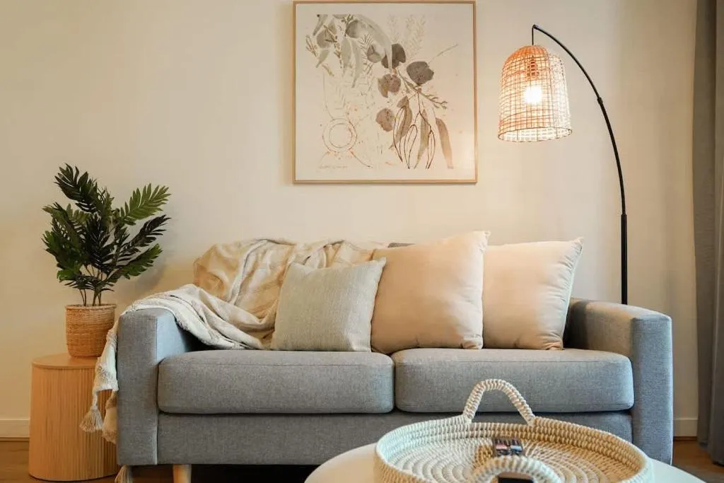 Neo200 – Sophisticated 2bed CBD Apt with parking