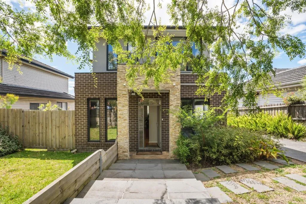 New Comfort house near Box Hill