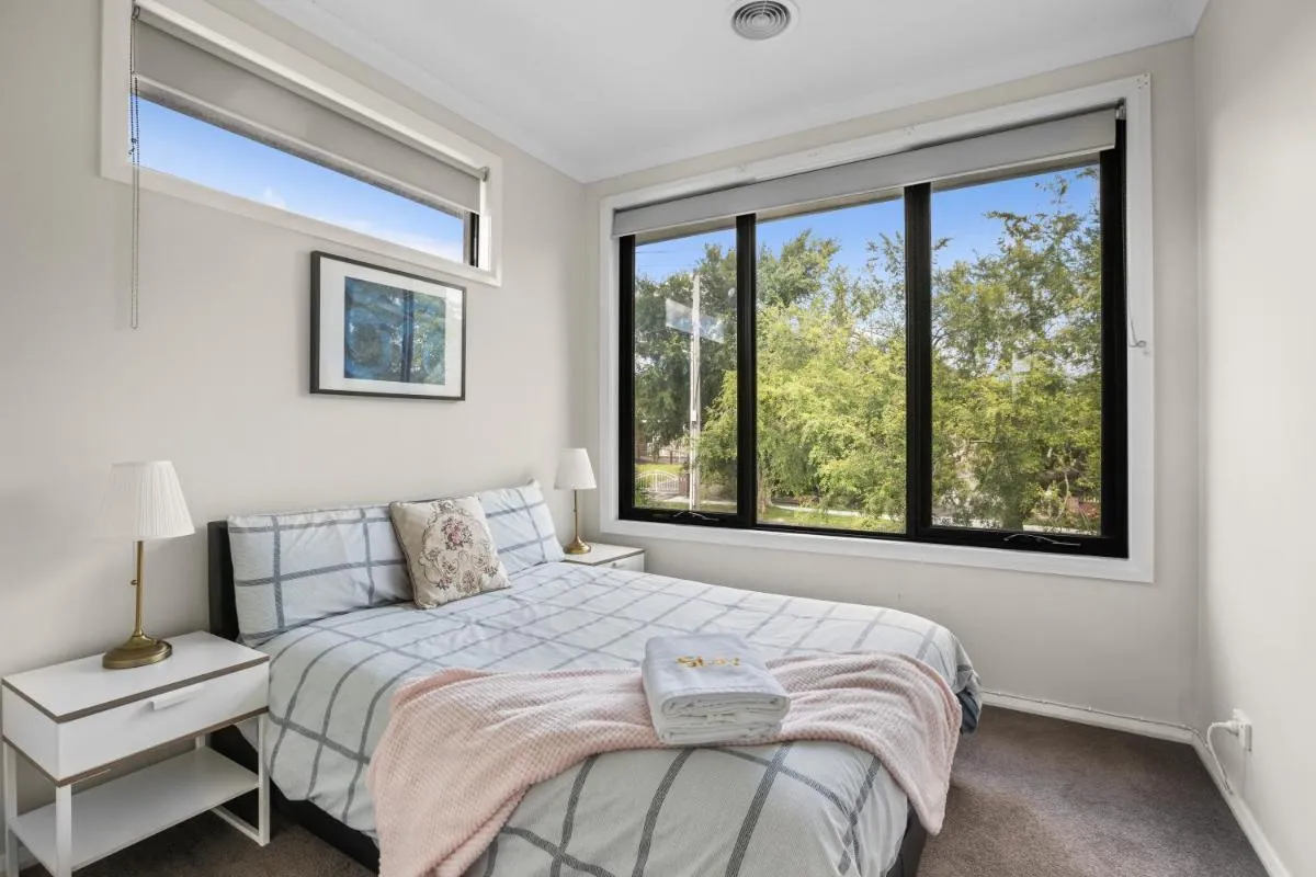 New Comfort house near Box Hill — 2