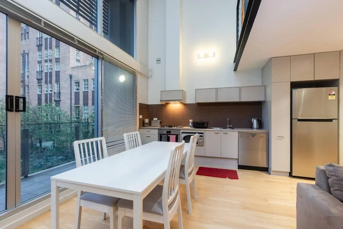 New York Lofted CBD Retreat with Pool and Parking — 5