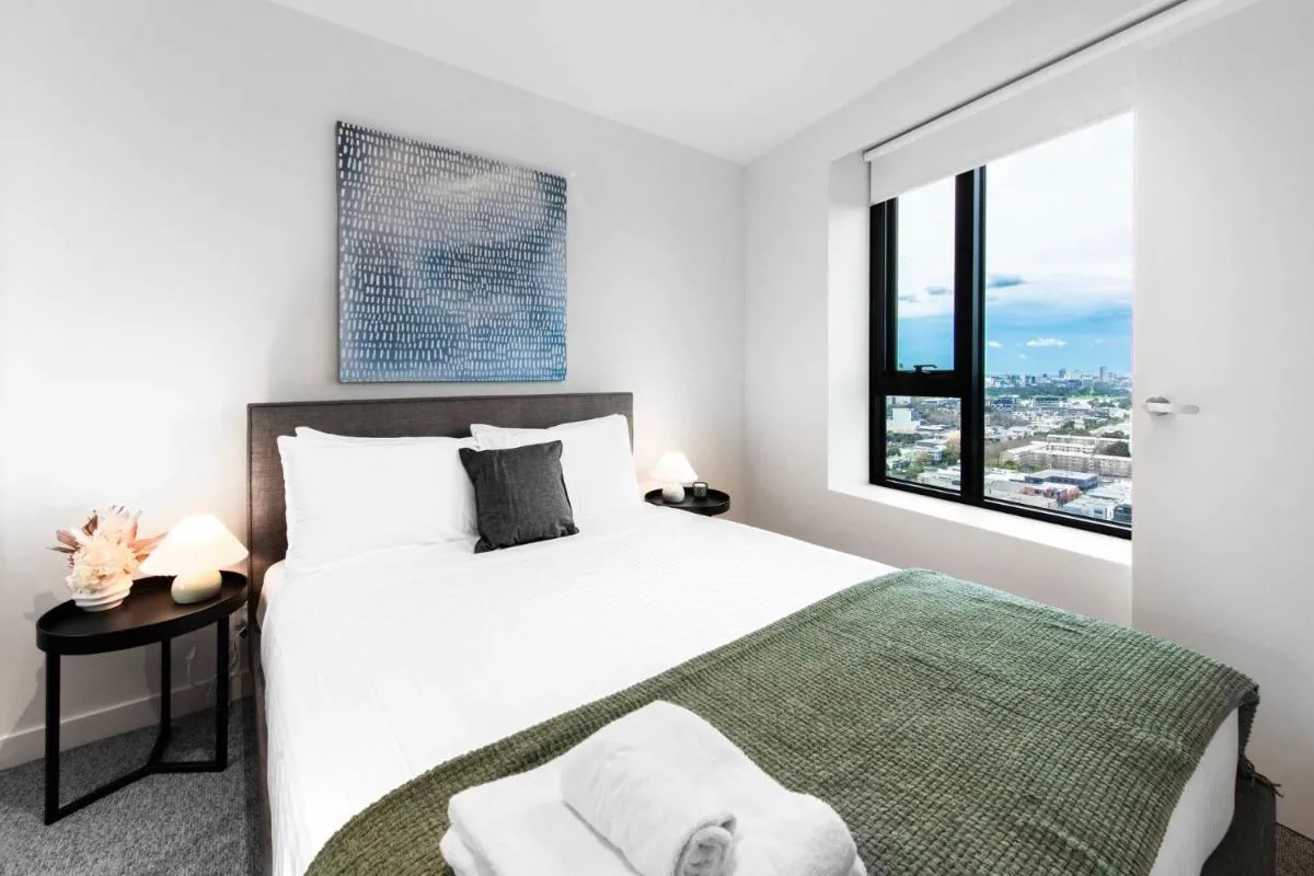 Newly Furnished Stylish 2BR Southbank Apartment — 2